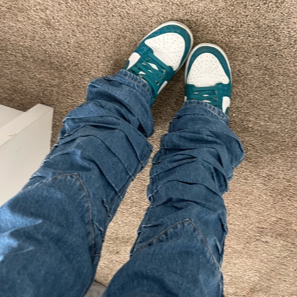 ‼️SALE‼️ NWT! Stacked Straight Leg Jean - Medium Wash - Picture 4 of 7